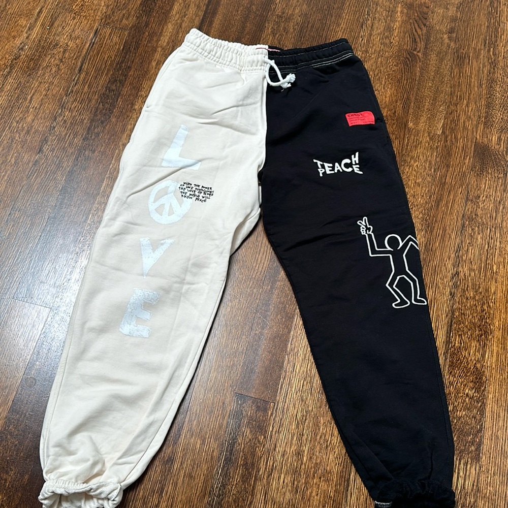 CHNGE sweatpants!!